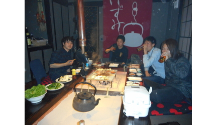 4人